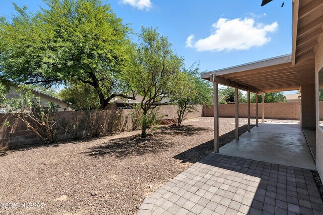Building Photo - 7997 E Snakeroot Dr