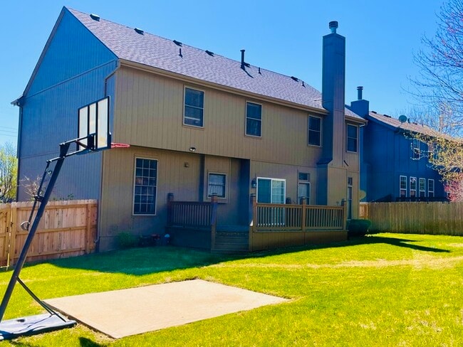 Building Photo - Welcome to this beautiful 4-bedroom, 2.5-b...