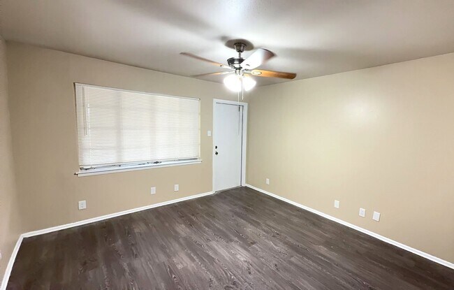 Building Photo - 3815 Ridgeline Dr