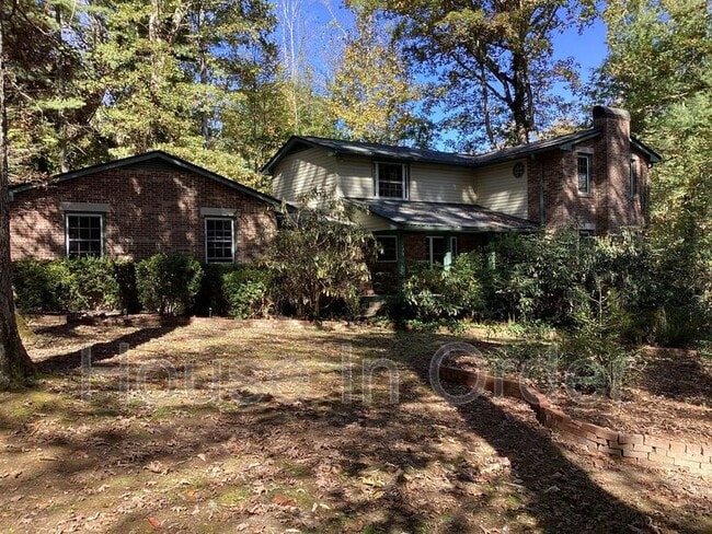 Primary Photo - 105 Campbell Dr