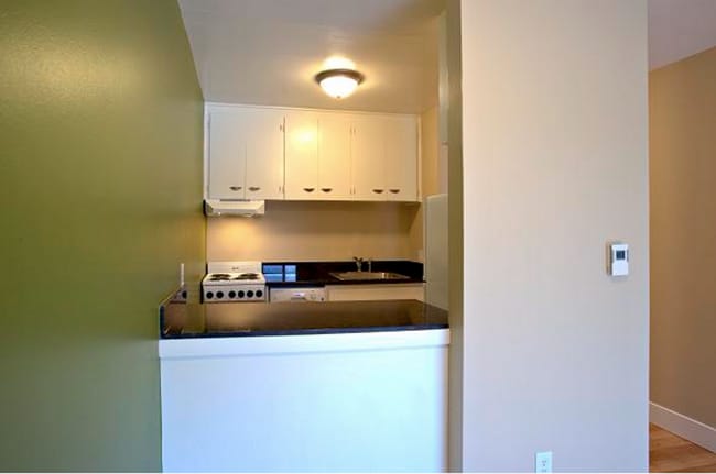 Interior Photo - 3435