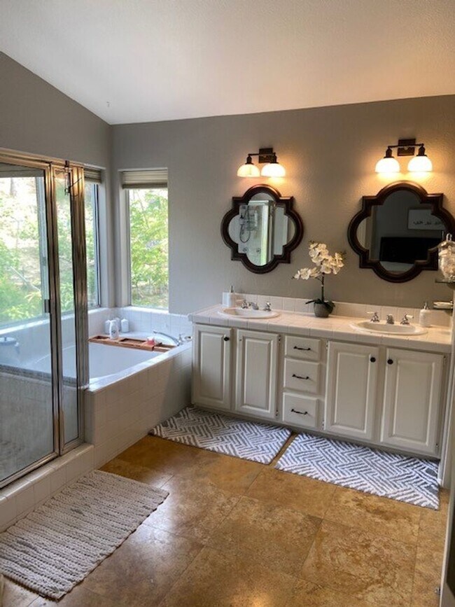 Building Photo - Carlsbad Home 3 Bedroom + retreat, 2.5 Baths 2 Car Garage