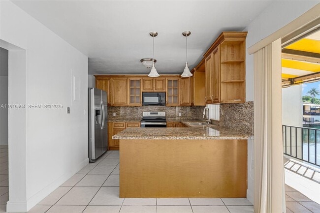 Building Photo - 15504 Sharpecroft Dr