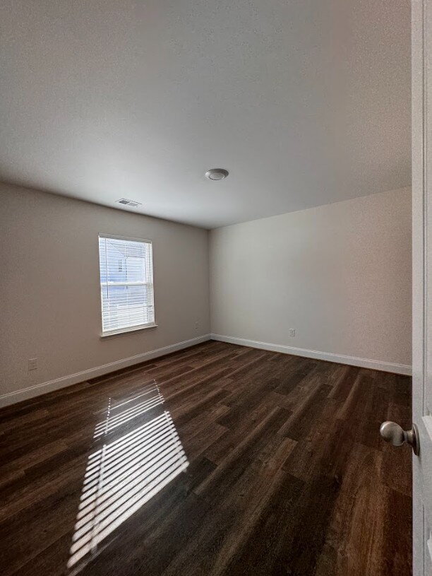 Building Photo - Inquire today on how to get FREE rent!