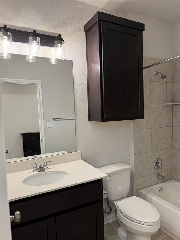 Building Photo - 1720 Artesian Spgs Xing