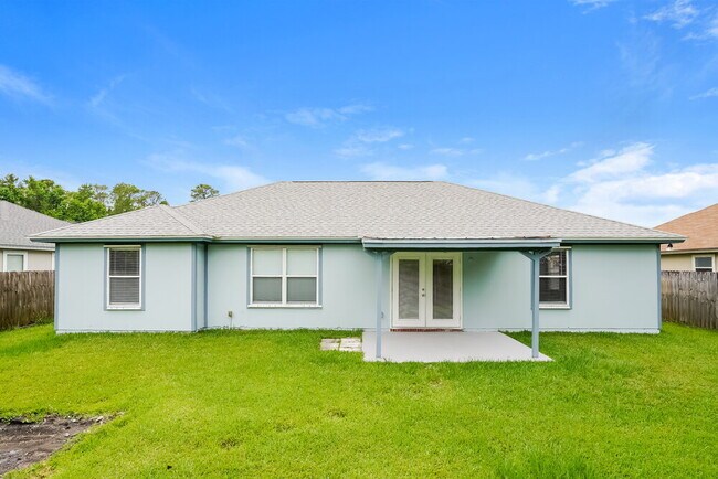 Building Photo - 571 Charles Pinckney St