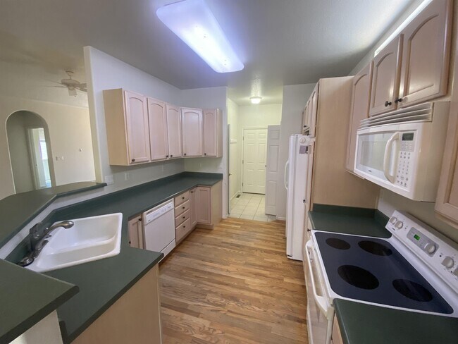 Building Photo - 5259 W 9th St Dr