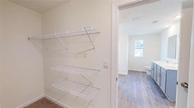 Building Photo - 5162 Sedona Dr