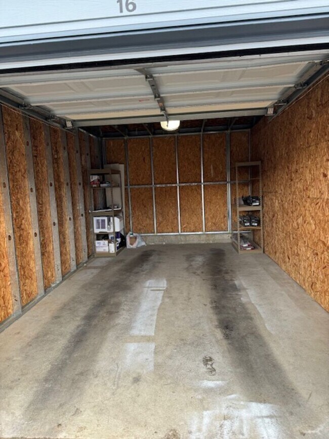 Building Photo - No Deposit w/RHINO! Water, Sewer Garbage I...