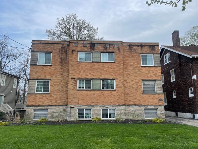 Front of Building - 2819 Erie Ave