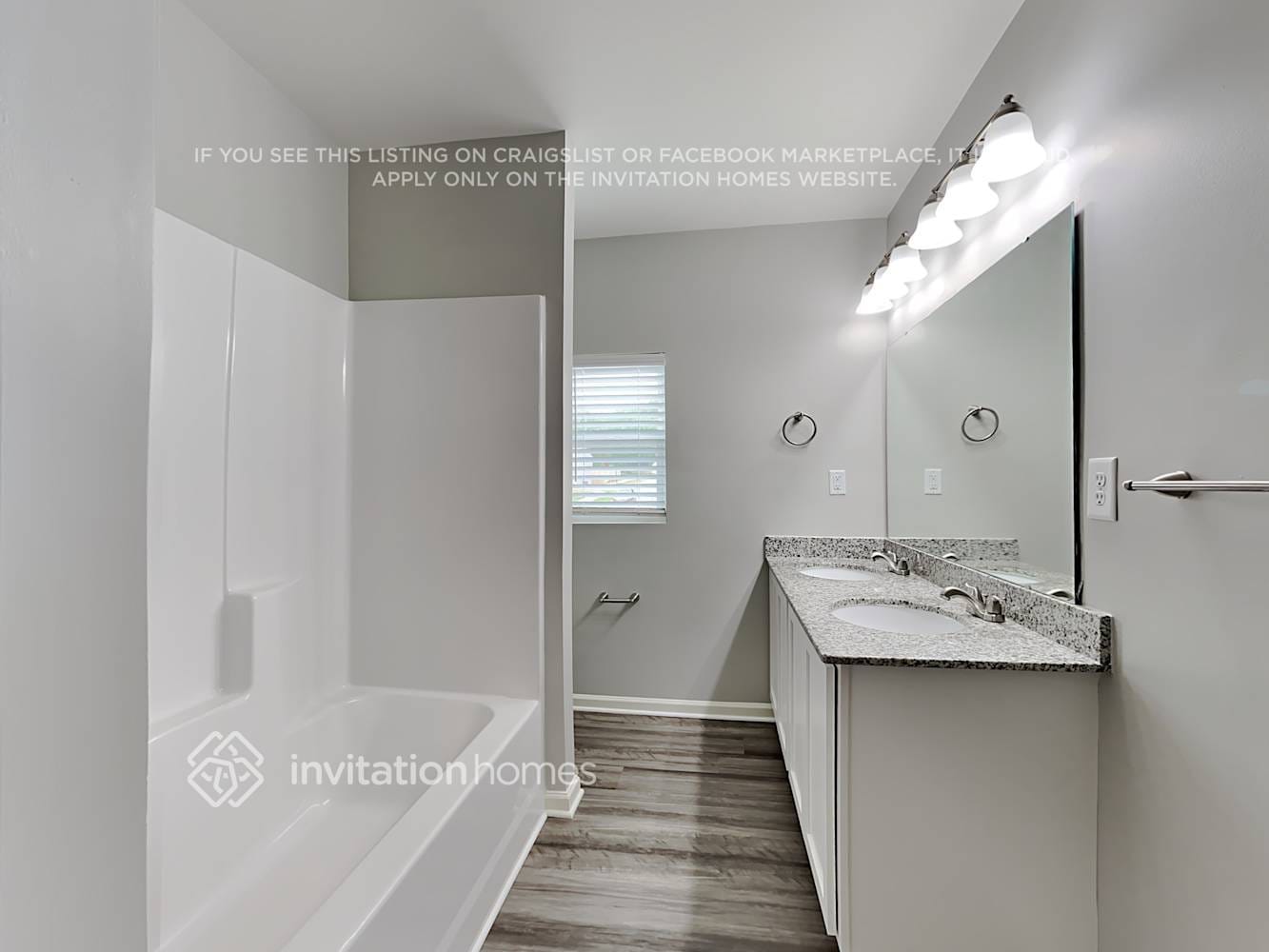 Building Photo - 915 Mathis Ave