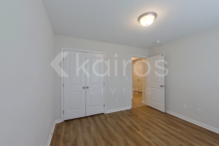 Building Photo - 12 Carrollton Dr