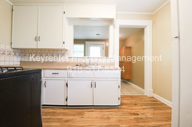 Building Photo - 412 N McKinley Ave