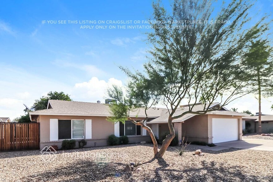 Building Photo - 10623 N 49th Ave