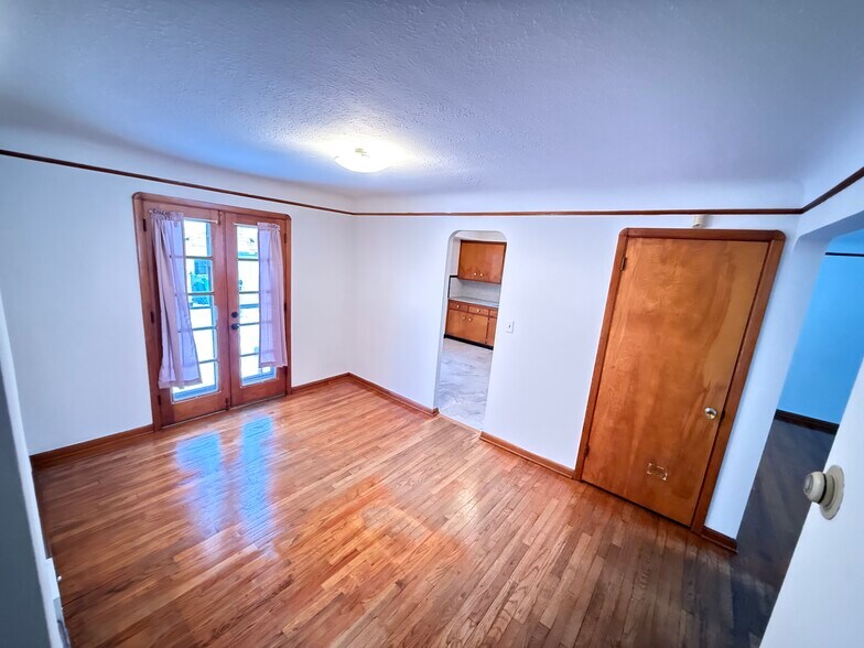 Building Photo - 4820 Green Rd