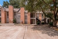 Building Photo - 2401 Sycamore Ave