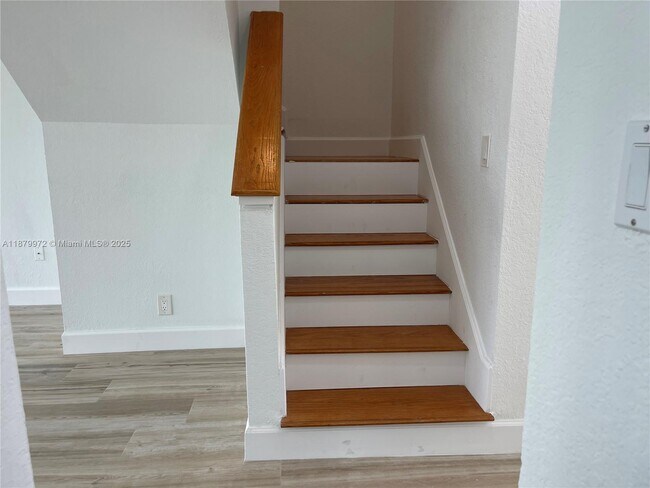 Building Photo - 2961 SW 87th Ave
