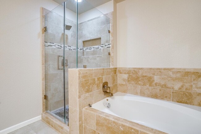 Building Photo - Charming Home in Northeast Fort Worth