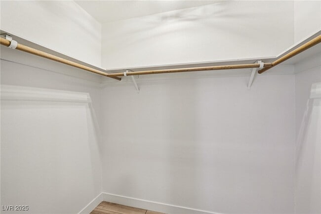 Building Photo - 2414 Paradise Village Way