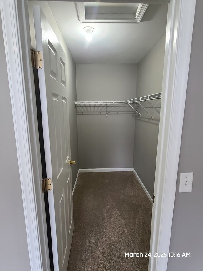 Building Photo - 3 Bedroom Townhome for Rent in Waynesboro