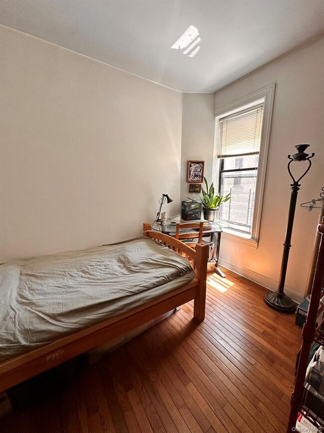 Building Photo - 522 W 151st St