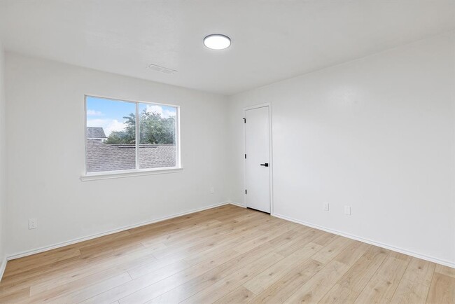Building Photo - 9031 Aspen Trace Ln