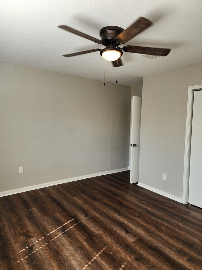 Building Photo - 12035 Champion Forest Dr