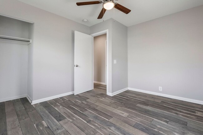 Building Photo - 8508 Westport Road (Briarwood/ East Louisv...