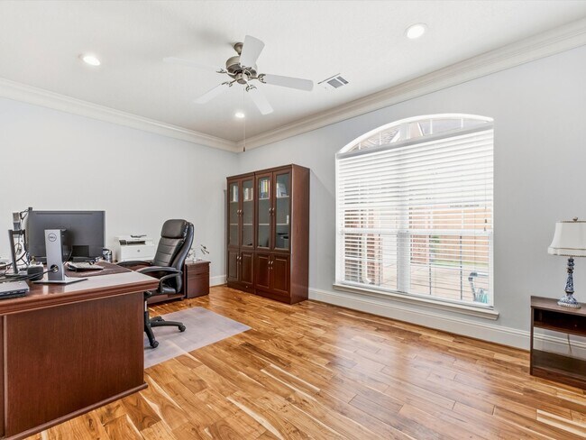 Building Photo - 1523 Baldridge Ln