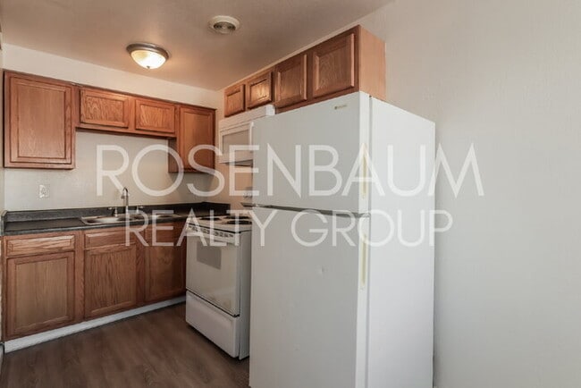 Building Photo - 3028 N Castro Ave