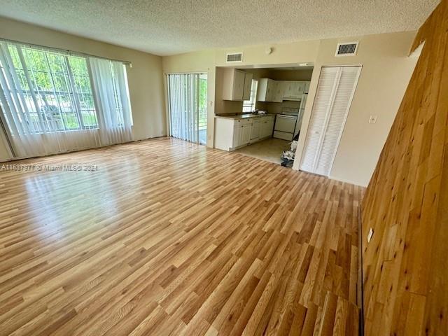 Building Photo - 4220 NW 21st St