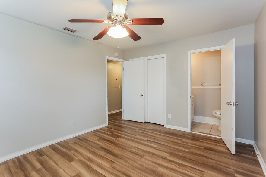 Building Photo - 4733 Samba Dr