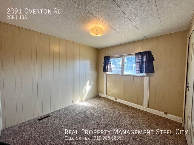 Building Photo - Spacious 2-Bed Home on Acreage in Peaceful...