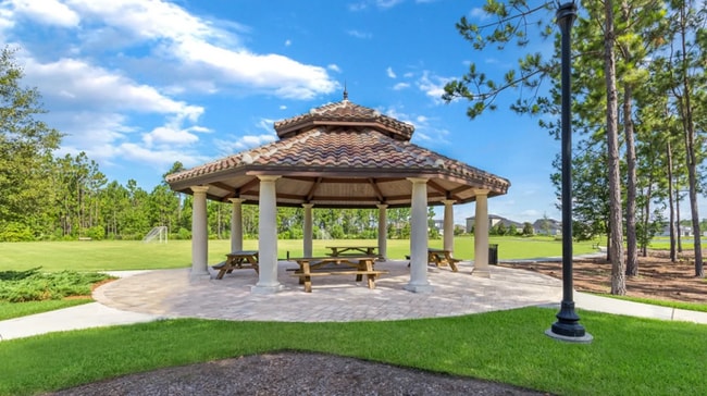 Building Photo - 100 Lake Sinclair St