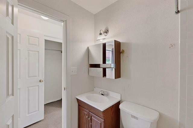 Building Photo - 7637 Val Verde Dr