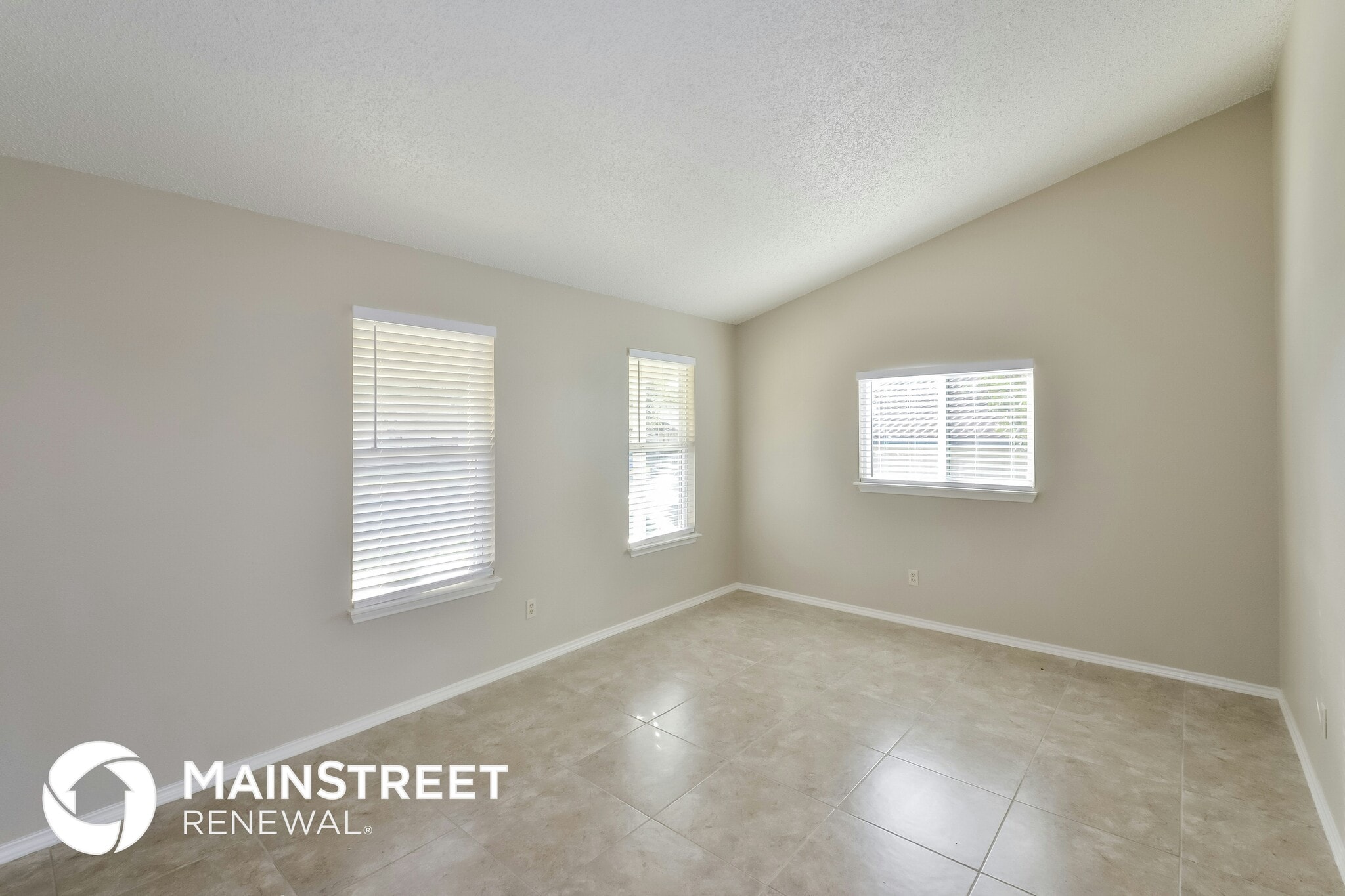 Building Photo - 5635 Sunup Dr