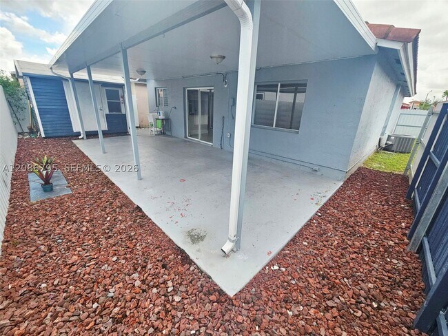 Building Photo - 9319 NW 121st St
