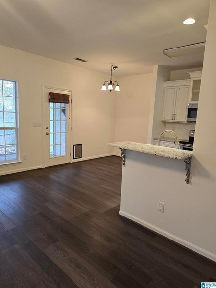 Building Photo - 107 Windsor Ridge Dr