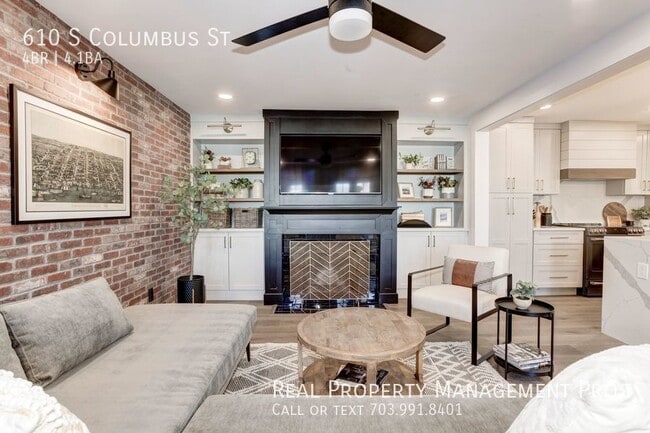 Building Photo - Stunning Corner Townhouse, Old Town Alexan...