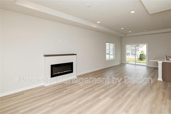 Building Photo - 2326 Legacy Dr