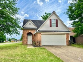 Building Photo - Now Leasing a 3-bedroom 2.5 bath with Larg...