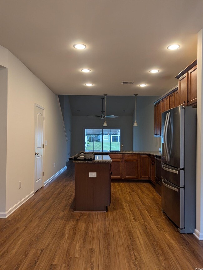 Building Photo - 107 Machrie Loop