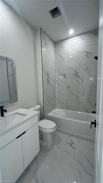 Building Photo - 1009 NE 15th Ln