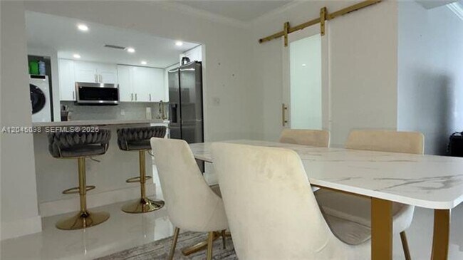 Building Photo - 2333 Brickell Ave