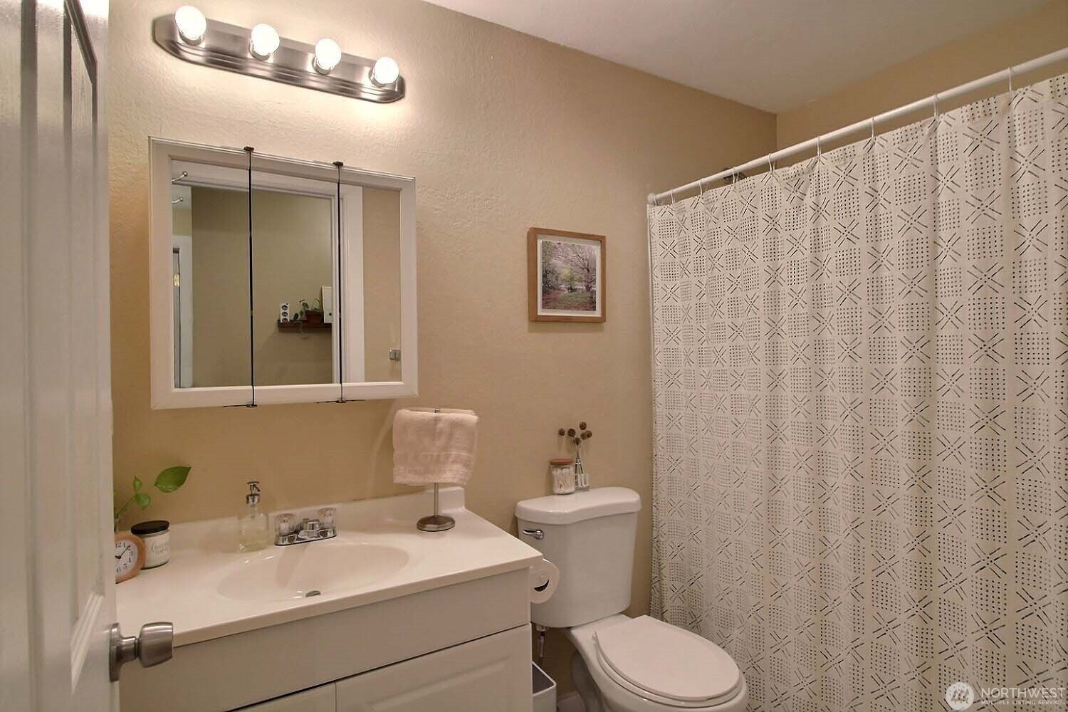 Building Photo - 3715 S 182nd St