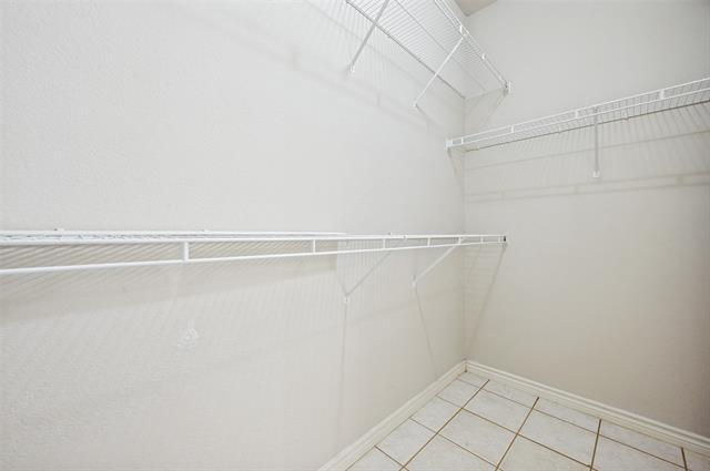 Building Photo - 1156 Bent Oaks Dr