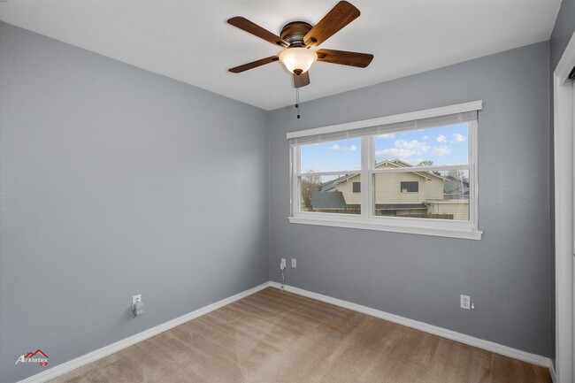 Building Photo - 10017 Hanover Dr