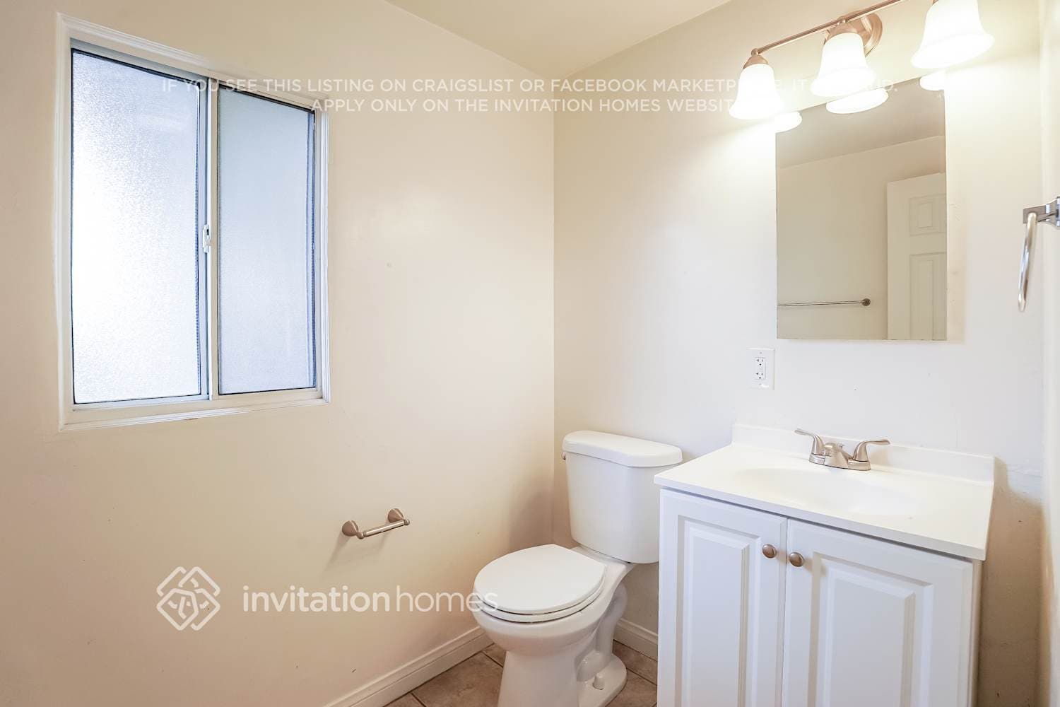 Building Photo - 10831 Balboa Blvd