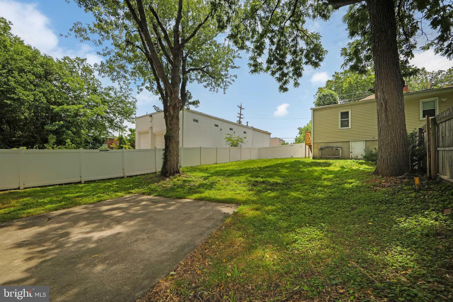 Building Photo - 117 W Nicholson Rd
