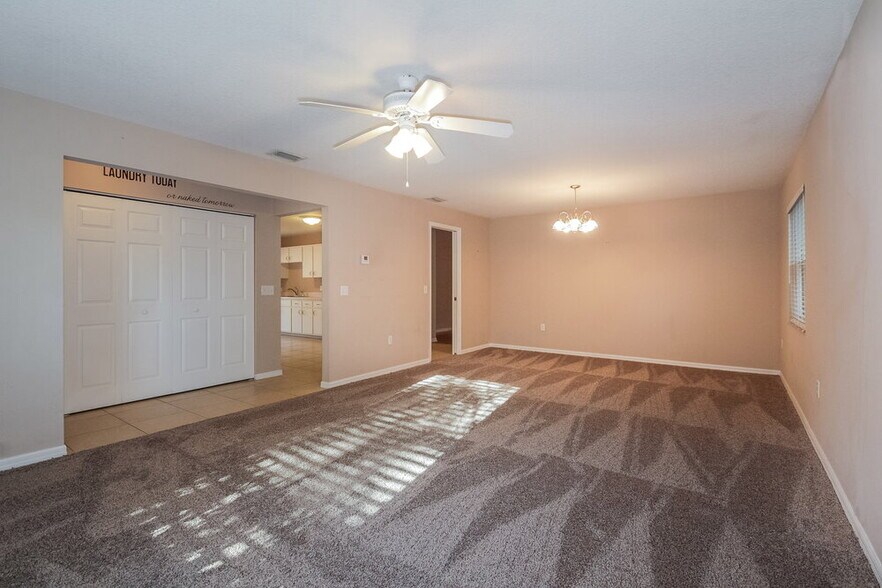 Building Photo - 4652 Ardale St